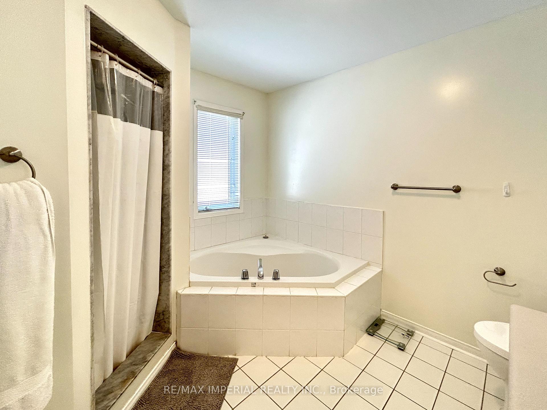 Photo 22 of 253 Featherstone Road N, Milton, Dempsey — HOMEH