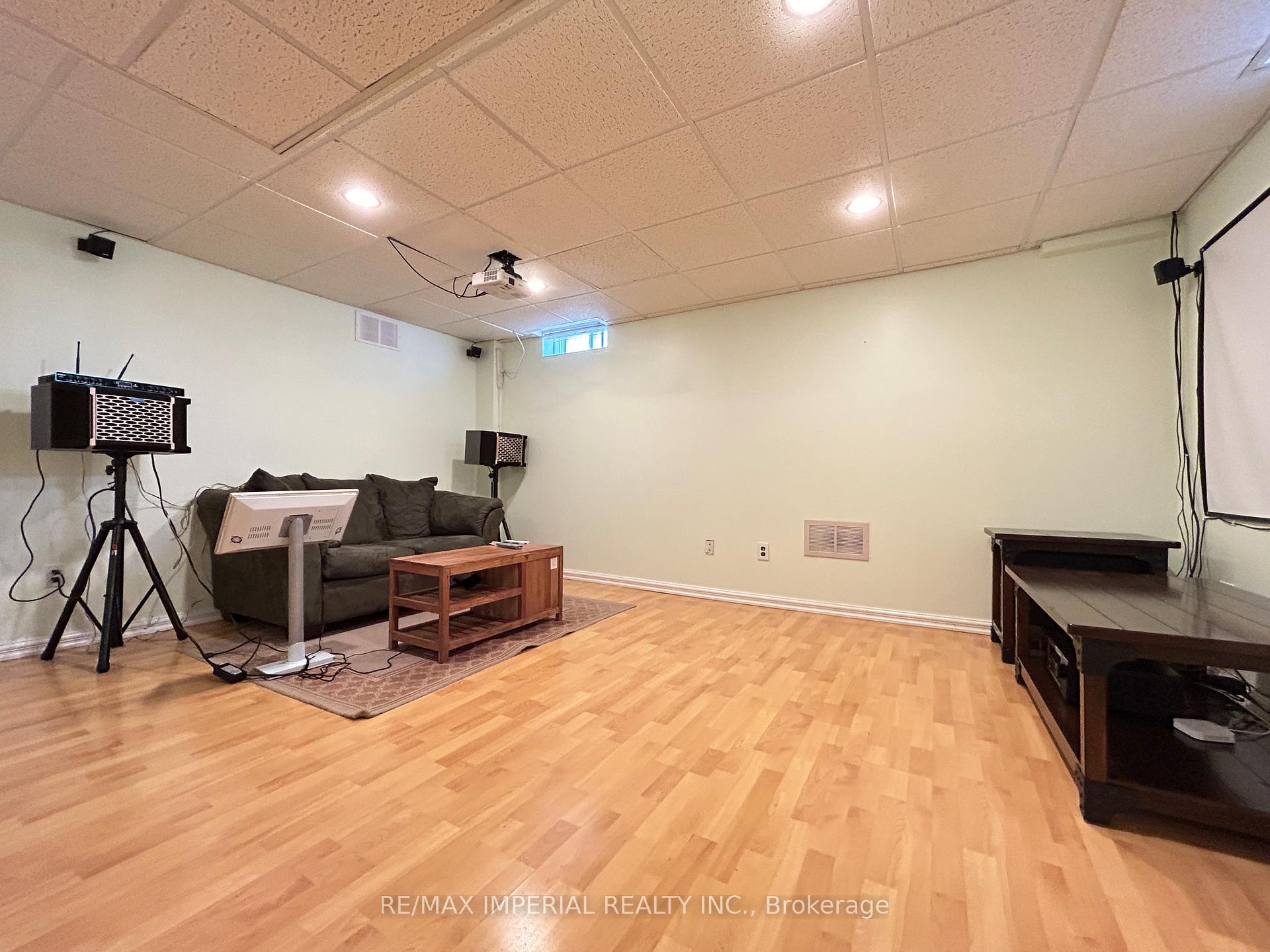 Photo 25 of 253 Featherstone Road N, Milton, Dempsey — HOMEH