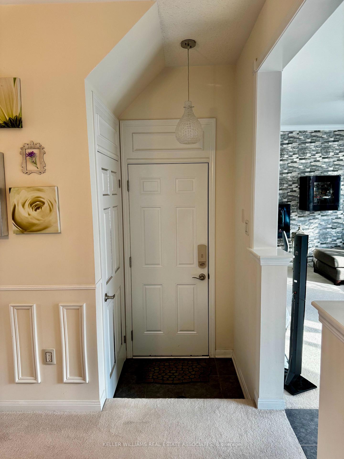 Photo 6 of 1058 Farmstead Drive, Milton, Willmott — HOMEH