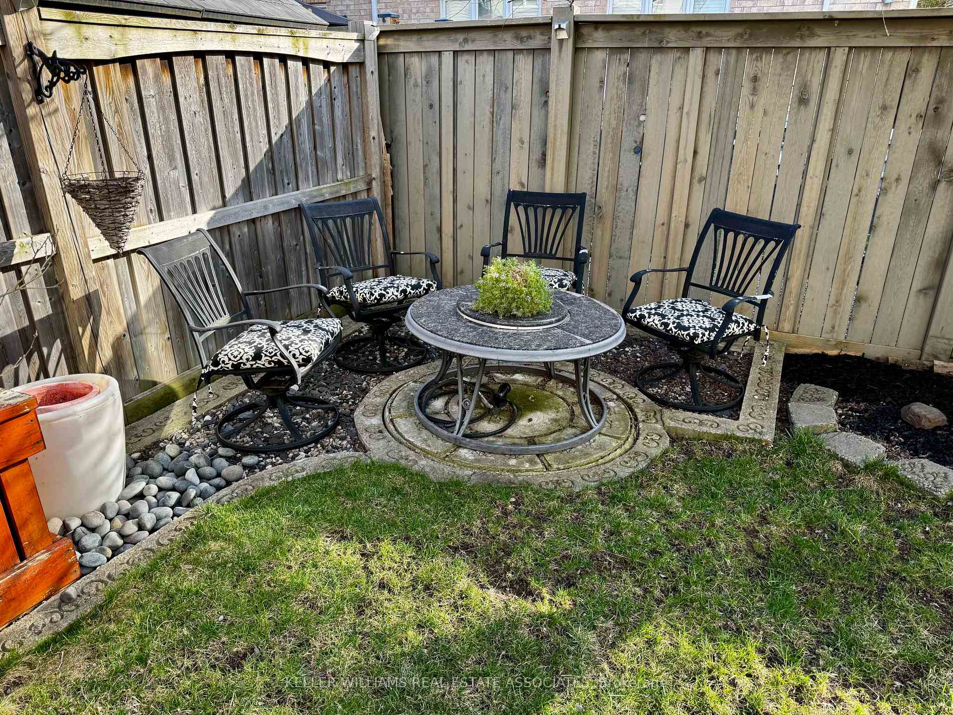 Photo 26 of 1058 Farmstead Drive, Milton, Willmott — HOMEH