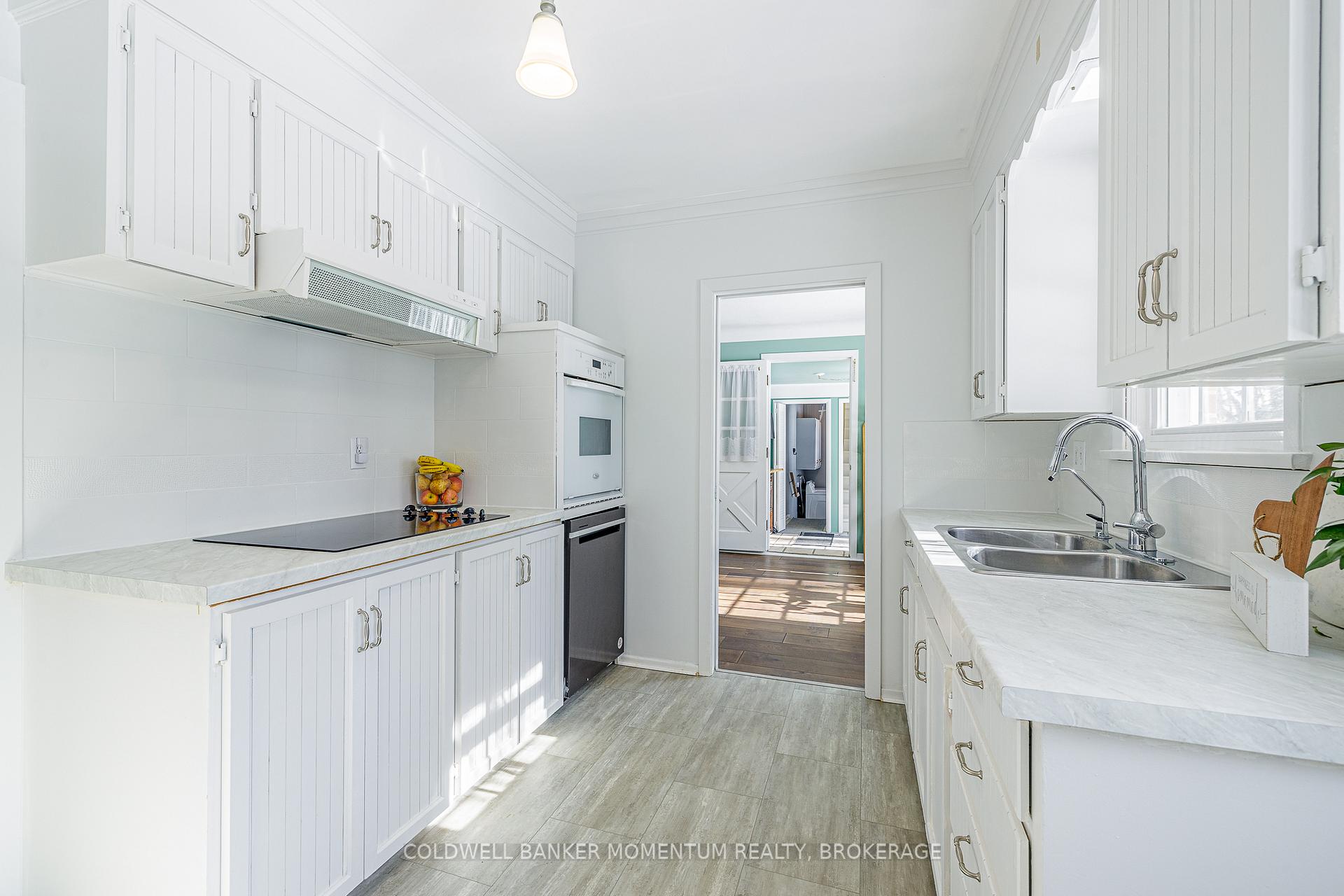 Photo 8 of 24 Damude Drive, Pelham, Fonthill — HOMEH