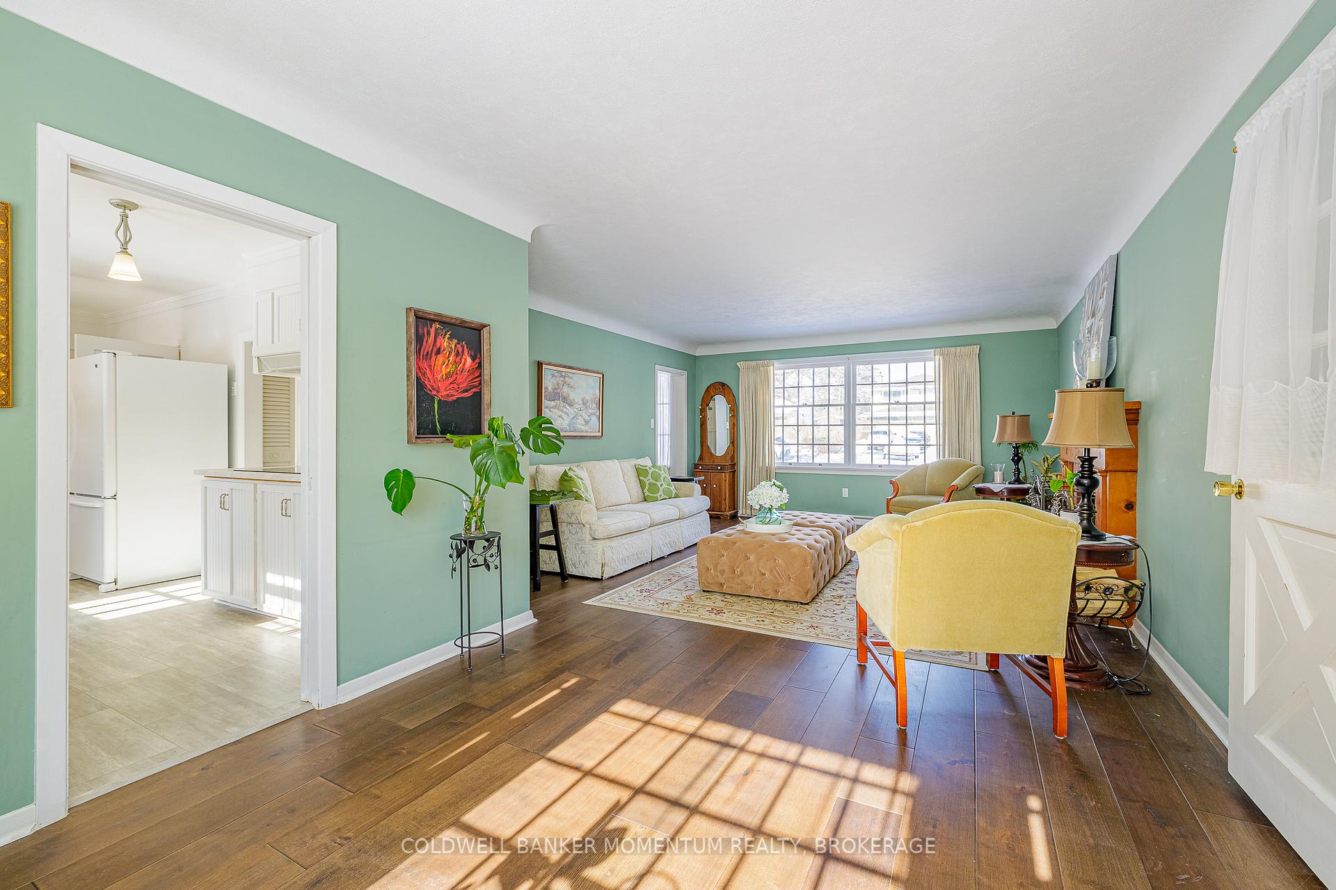 Photo 13 of 24 Damude Drive, Pelham, Fonthill — HOMEH