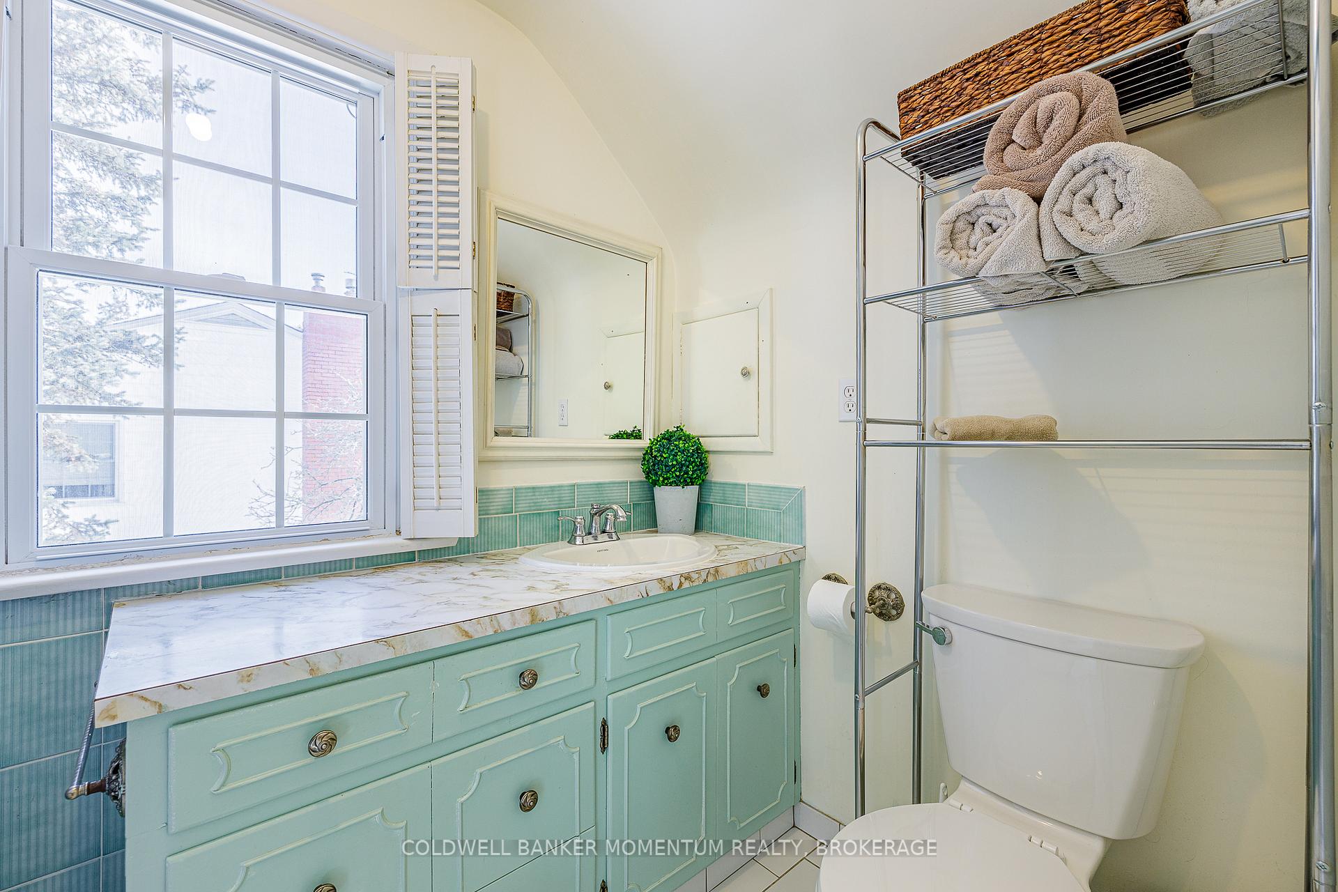 Photo 25 of 24 Damude Drive, Pelham, Fonthill — HOMEH