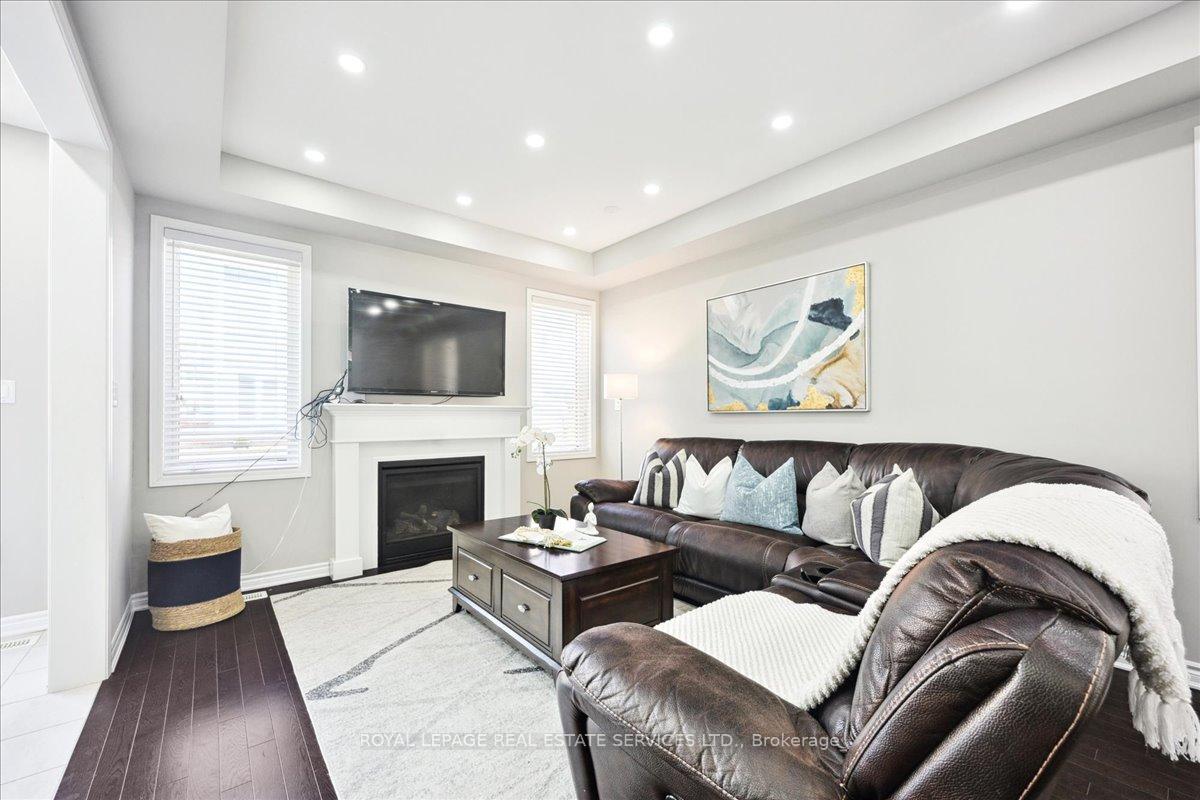 Photo 5 of 1335 Rose Way, Milton, Cobban — HOMEH