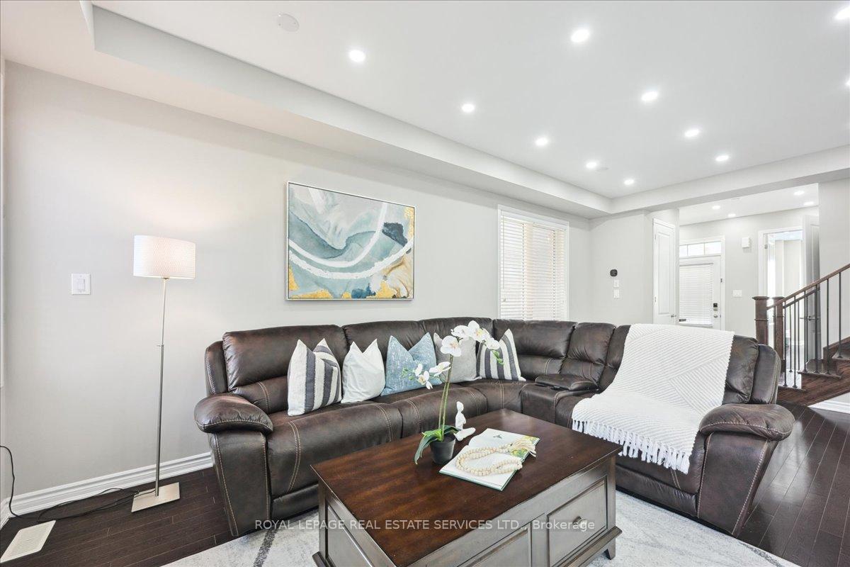 Photo 6 of 1335 Rose Way, Milton, Cobban — HOMEH