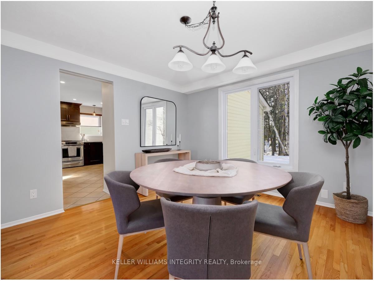 Photo 9 of 1666 Des Broussailles Terrace, Ottawa, Chapel Hill — HOMEH