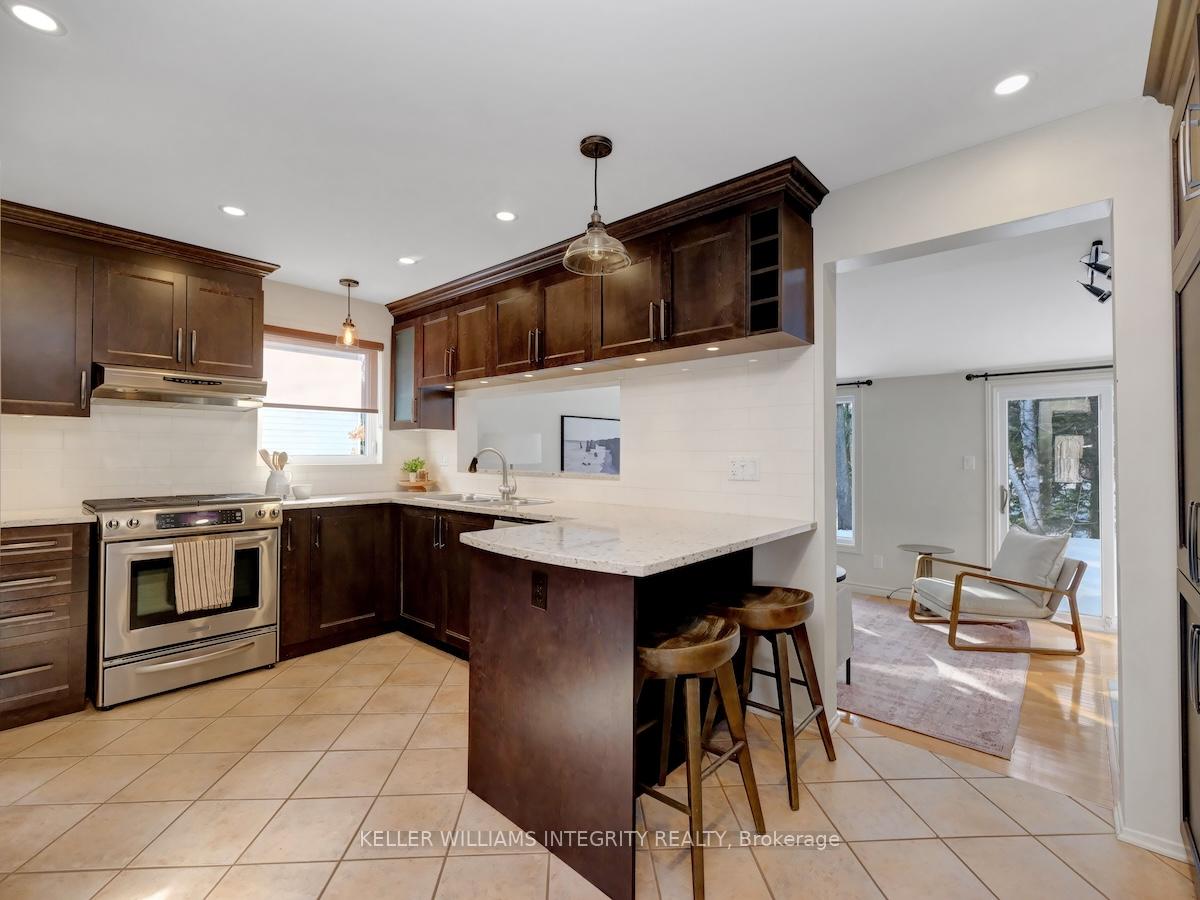 Photo 11 of 1666 Des Broussailles Terrace, Ottawa, Chapel Hill — HOMEH