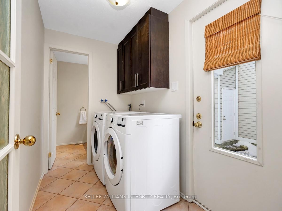 Photo 15 of 1666 Des Broussailles Terrace, Ottawa, Chapel Hill — HOMEH
