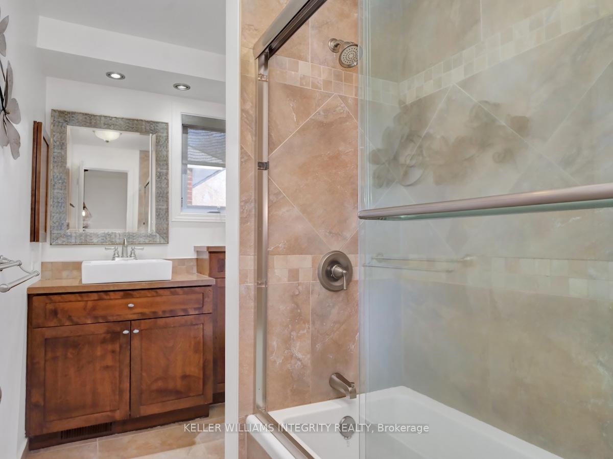 Photo 30 of 1666 Des Broussailles Terrace, Ottawa, Chapel Hill — HOMEH