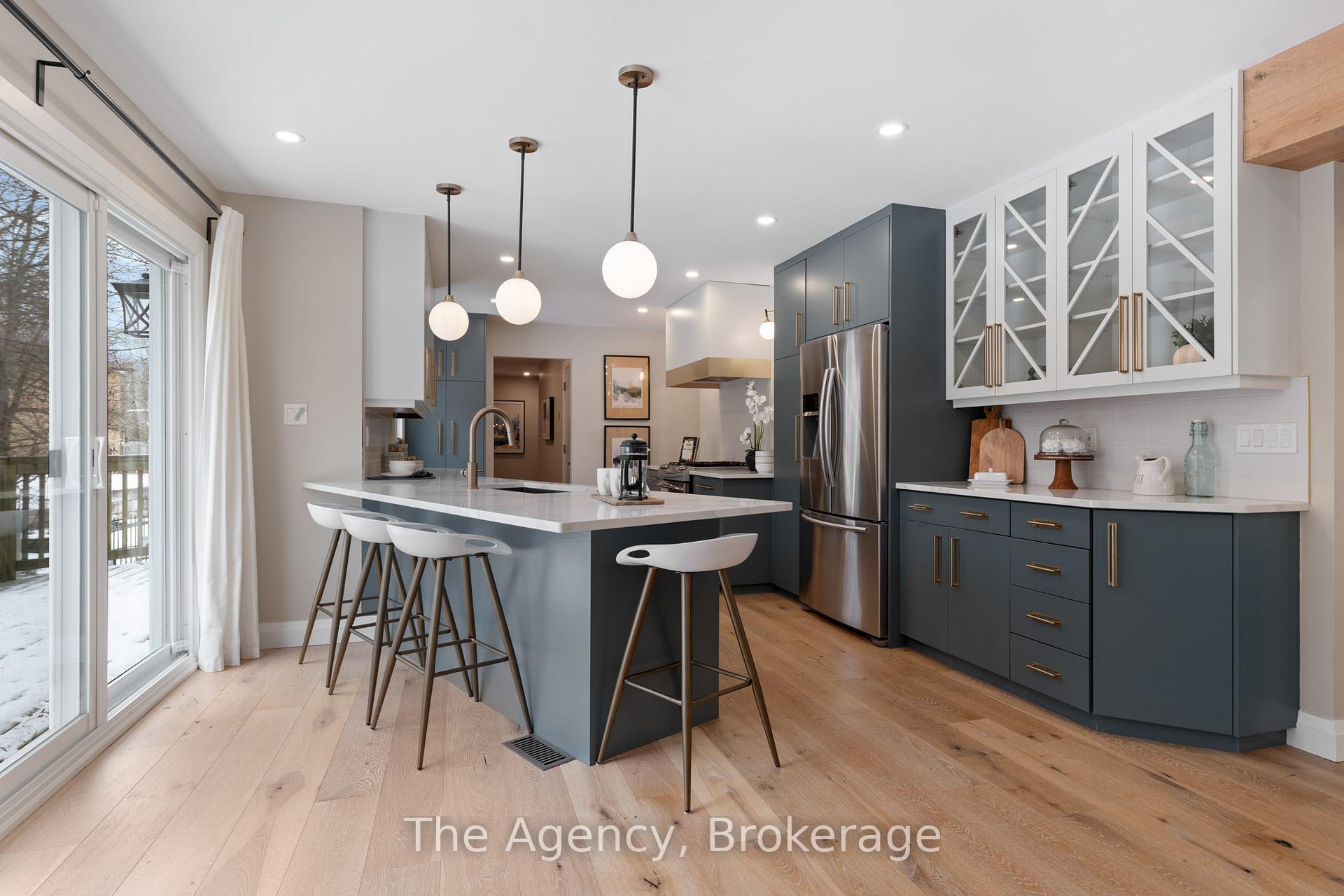 Photo 9 of 11 Vista Drive, Pelham, Fonthill — HOMEH