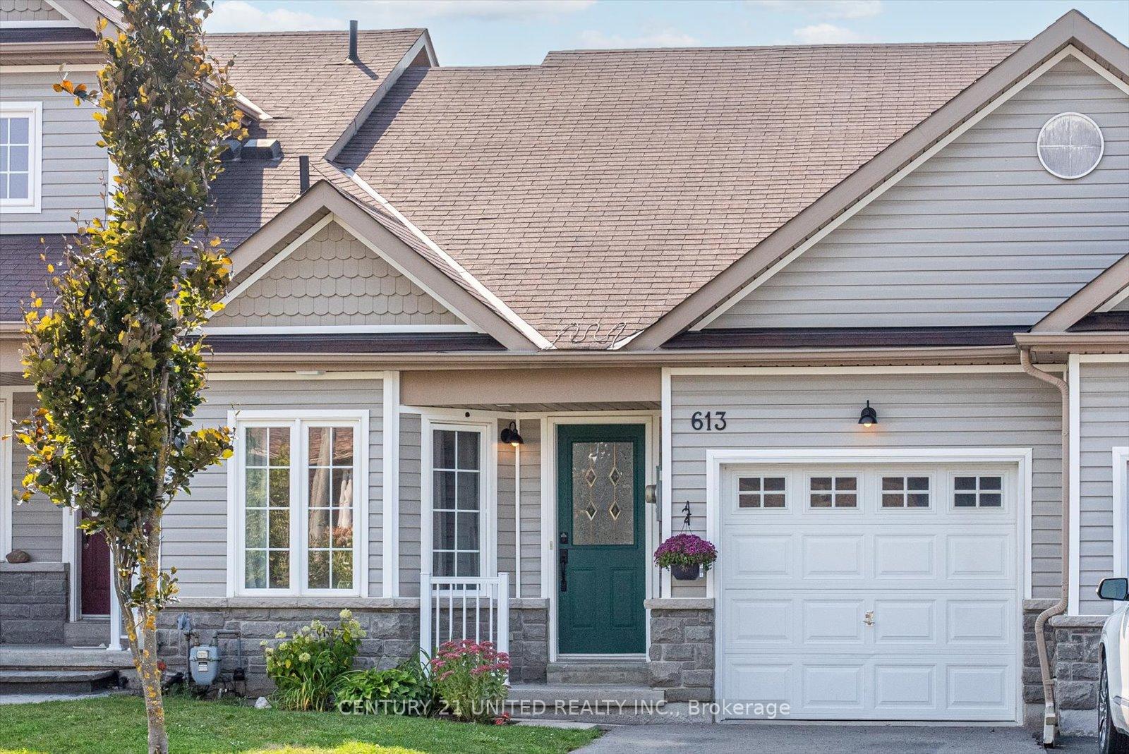 Photo 3 of 613 Tully Crescent, Peterborough, Monaghan Ward 2 — HOMEH