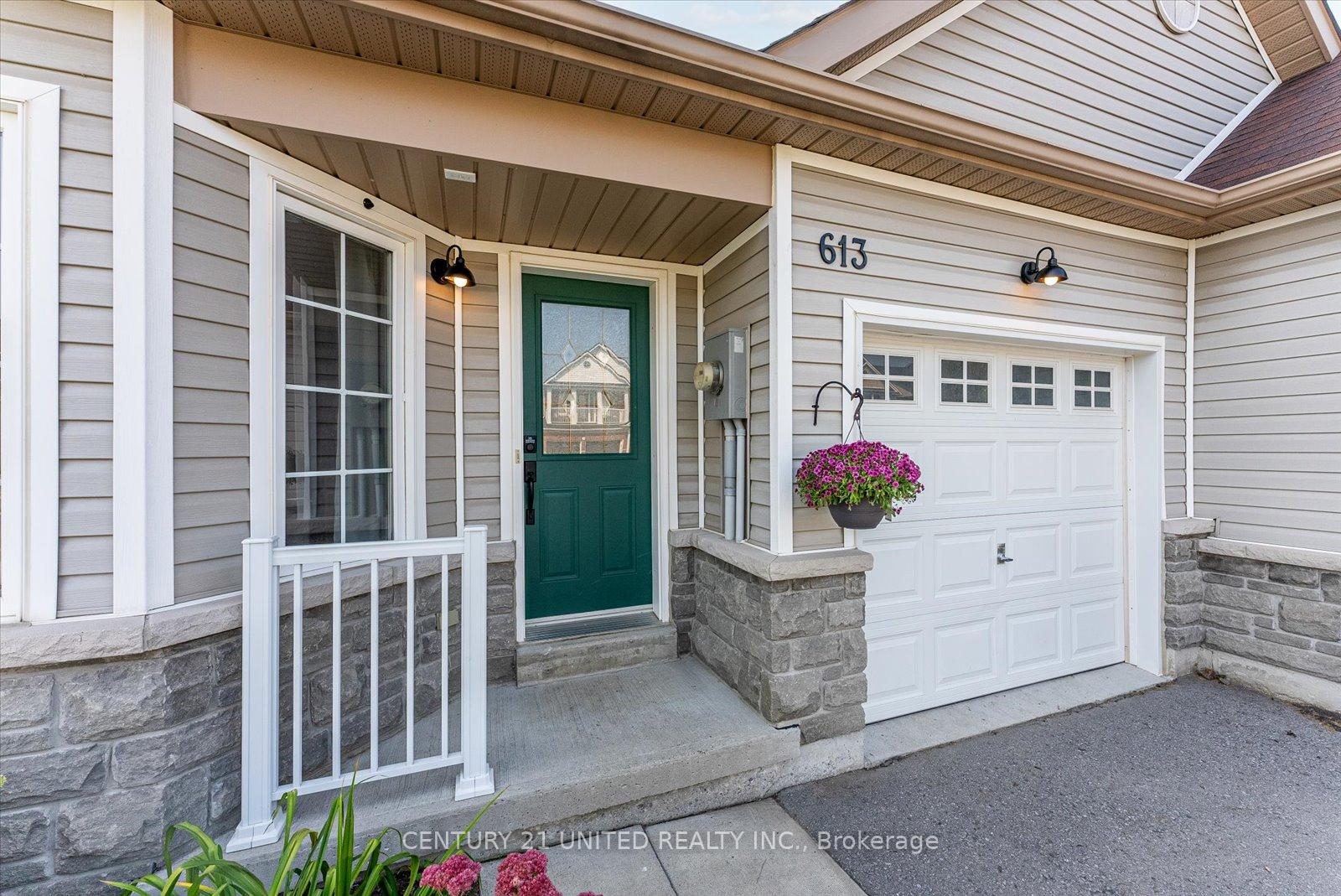 Photo 4 of 613 Tully Crescent, Peterborough, Monaghan Ward 2 — HOMEH