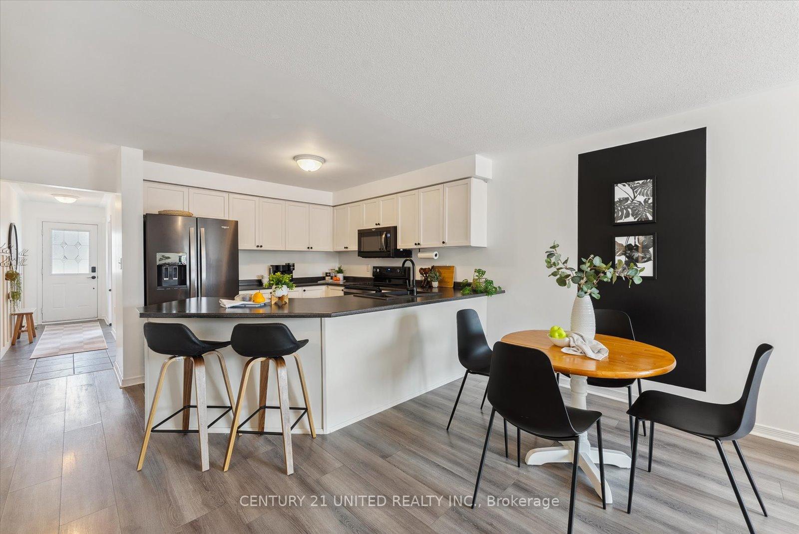 Photo 9 of 613 Tully Crescent, Peterborough, Monaghan Ward 2 — HOMEH