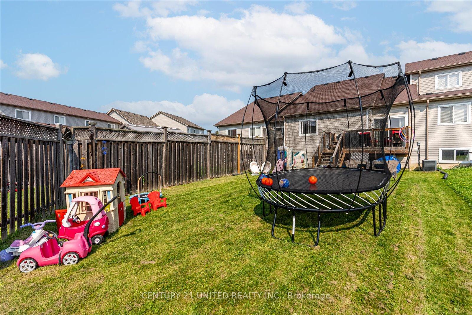 Photo 39 of 613 Tully Crescent, Peterborough, Monaghan Ward 2 — HOMEH
