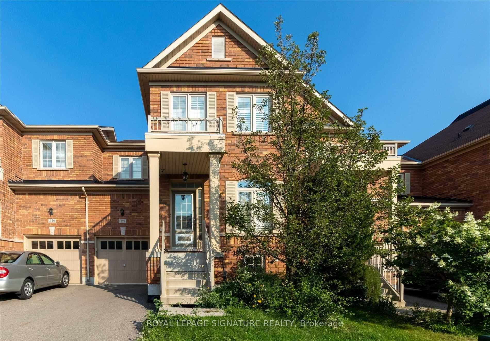 Front of 128 Holmes Crescent