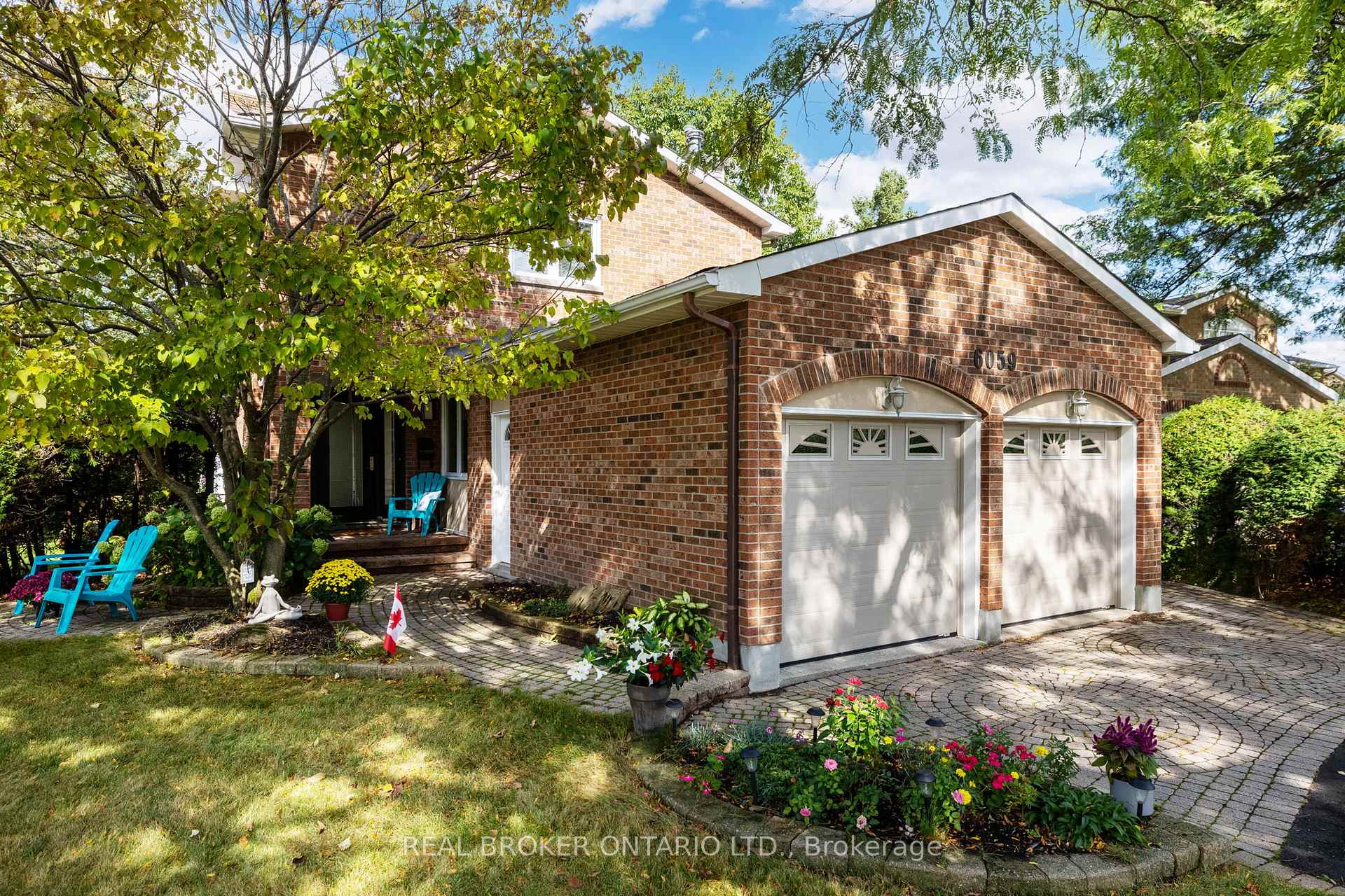 Photo 2 of 6059 Meadowglen Drive, Ottawa, Chapel Hill — HOMEH