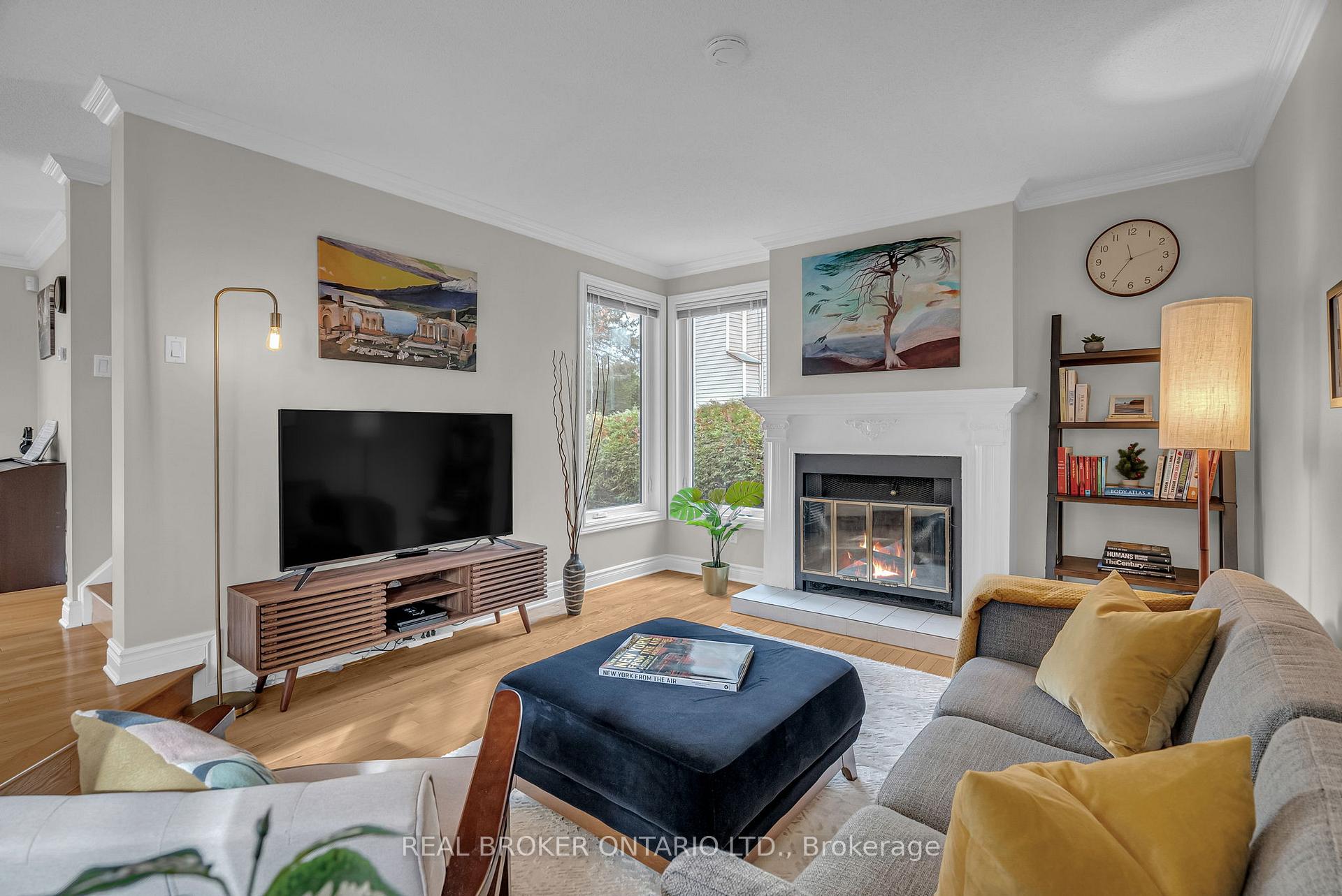 Photo 6 of 6059 Meadowglen Drive, Ottawa, Chapel Hill — HOMEH