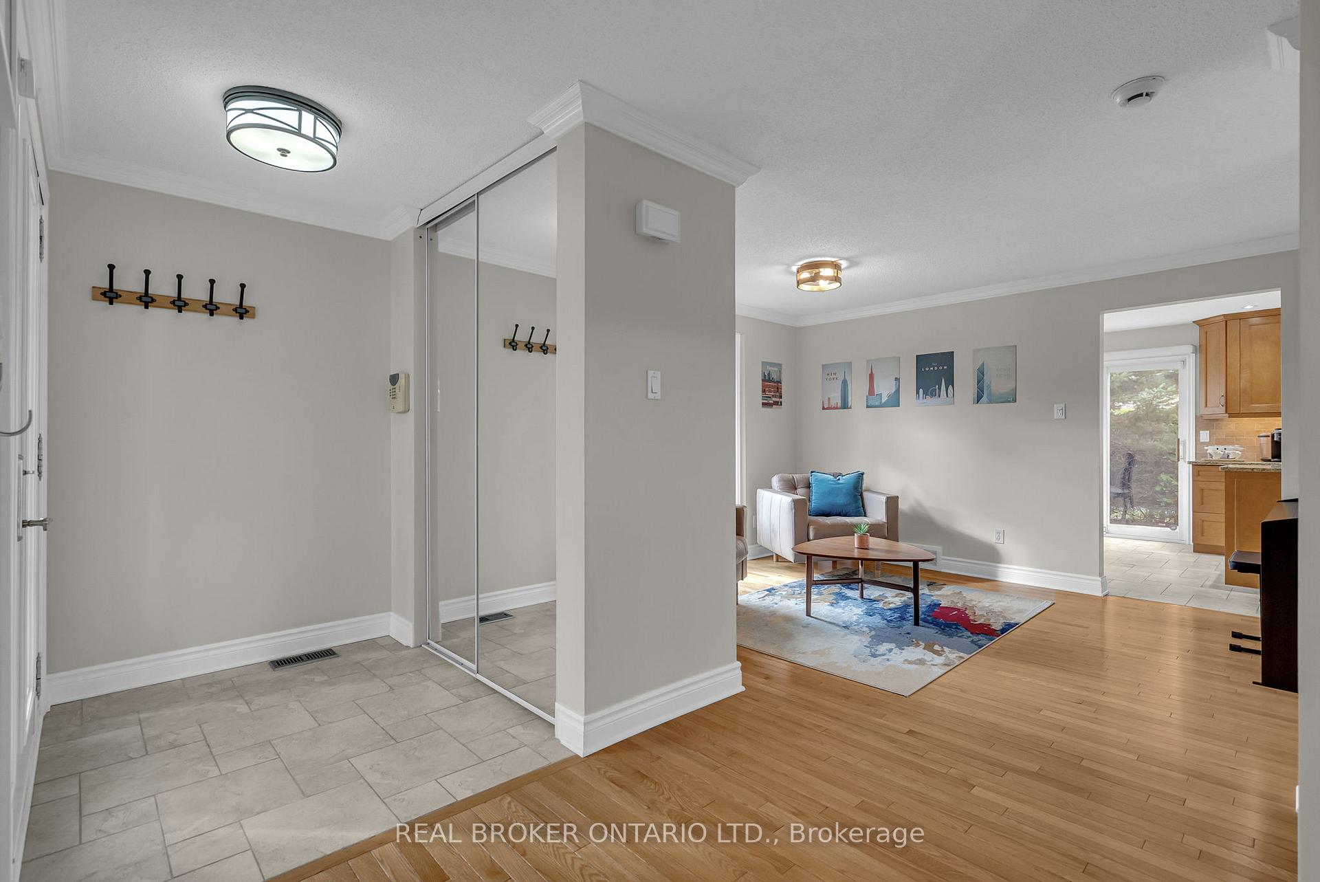 Photo 8 of 6059 Meadowglen Drive, Ottawa, Chapel Hill — HOMEH