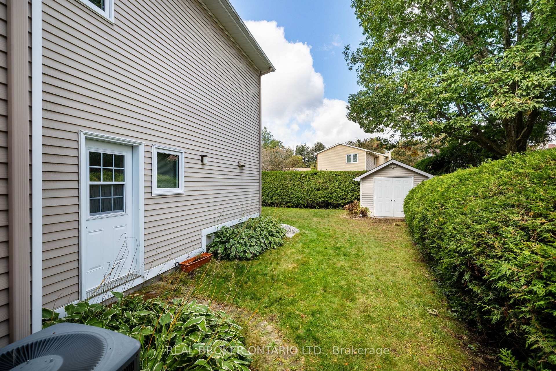 Photo 38 of 6059 Meadowglen Drive, Ottawa, Chapel Hill — HOMEH