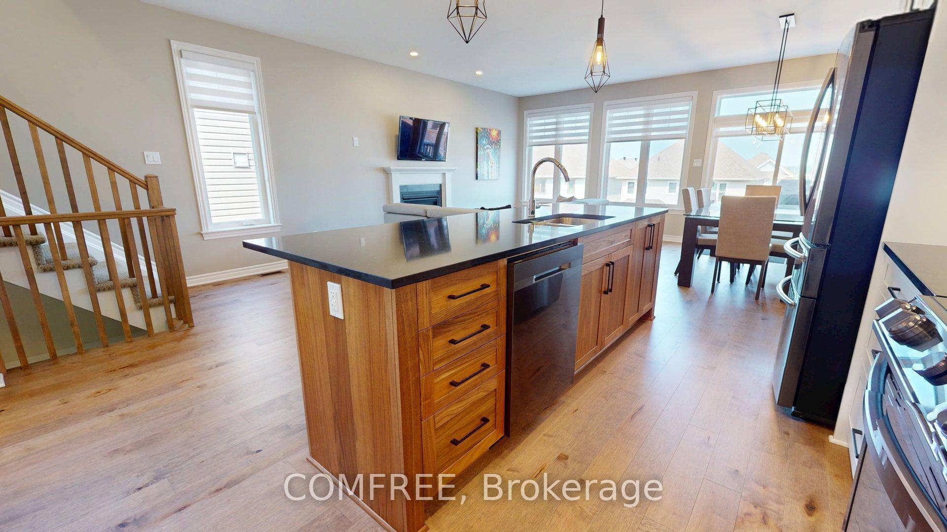 Photo 6 of 338 Kanashtage Terrace, Ottawa, Camelot — HOMEH
