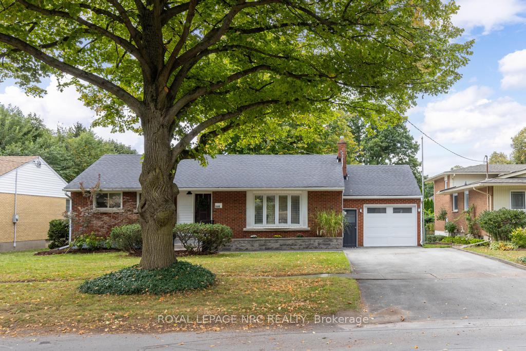 Photo 1 of 6486 Mcmicking Street, Niagara Falls, Stamford — HOMEH