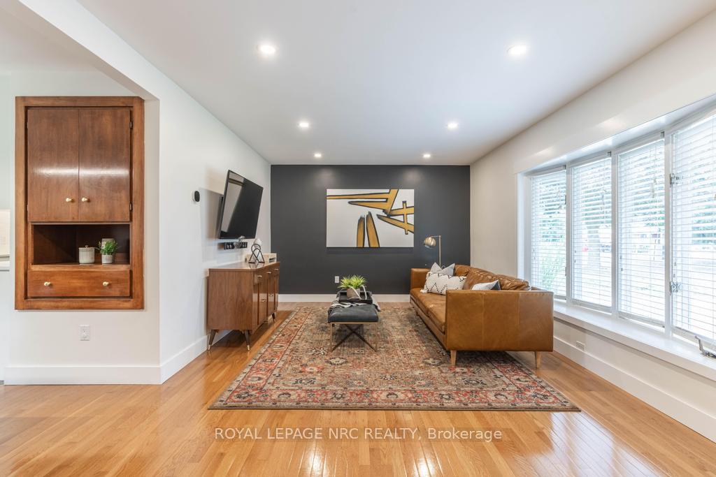 Photo 5 of 6486 Mcmicking Street, Niagara Falls, Stamford — HOMEH