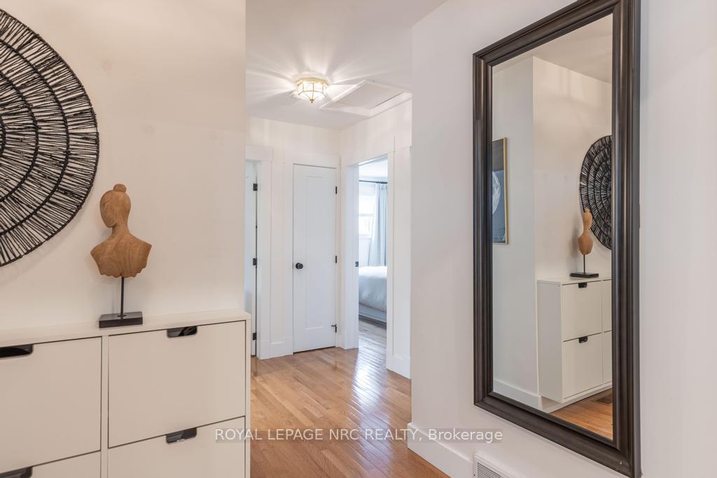Photo 13 of 6486 Mcmicking Street, Niagara Falls, Stamford — HOMEH