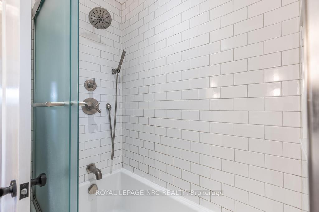 Photo 19 of 6486 Mcmicking Street, Niagara Falls, Stamford — HOMEH