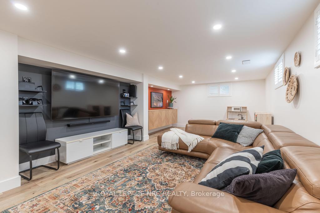 Photo 21 of 6486 Mcmicking Street, Niagara Falls, Stamford — HOMEH