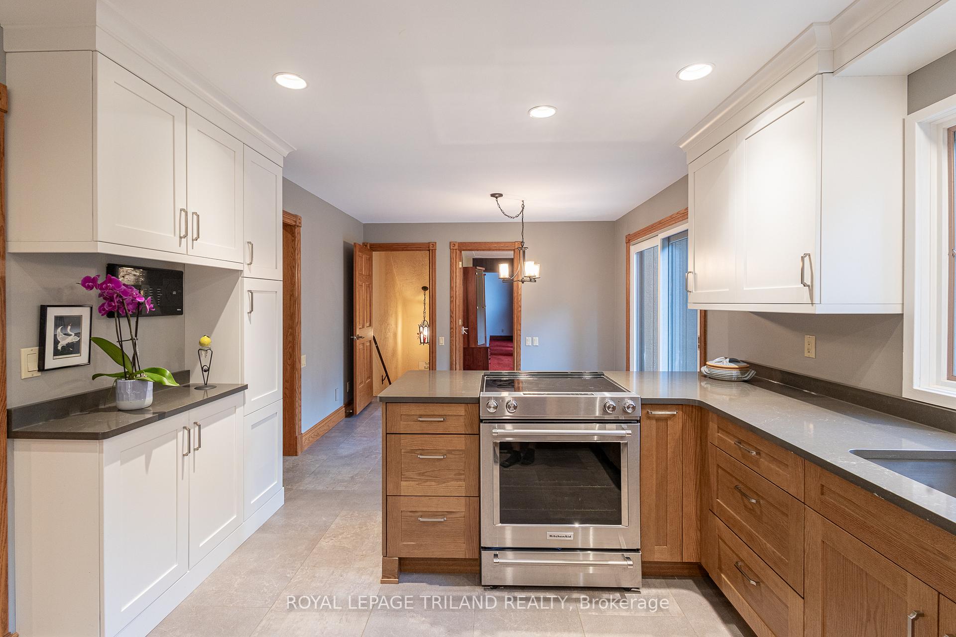Photo 18 of 3812 Bannerd Drive, Perth South, Downie — HOMEH