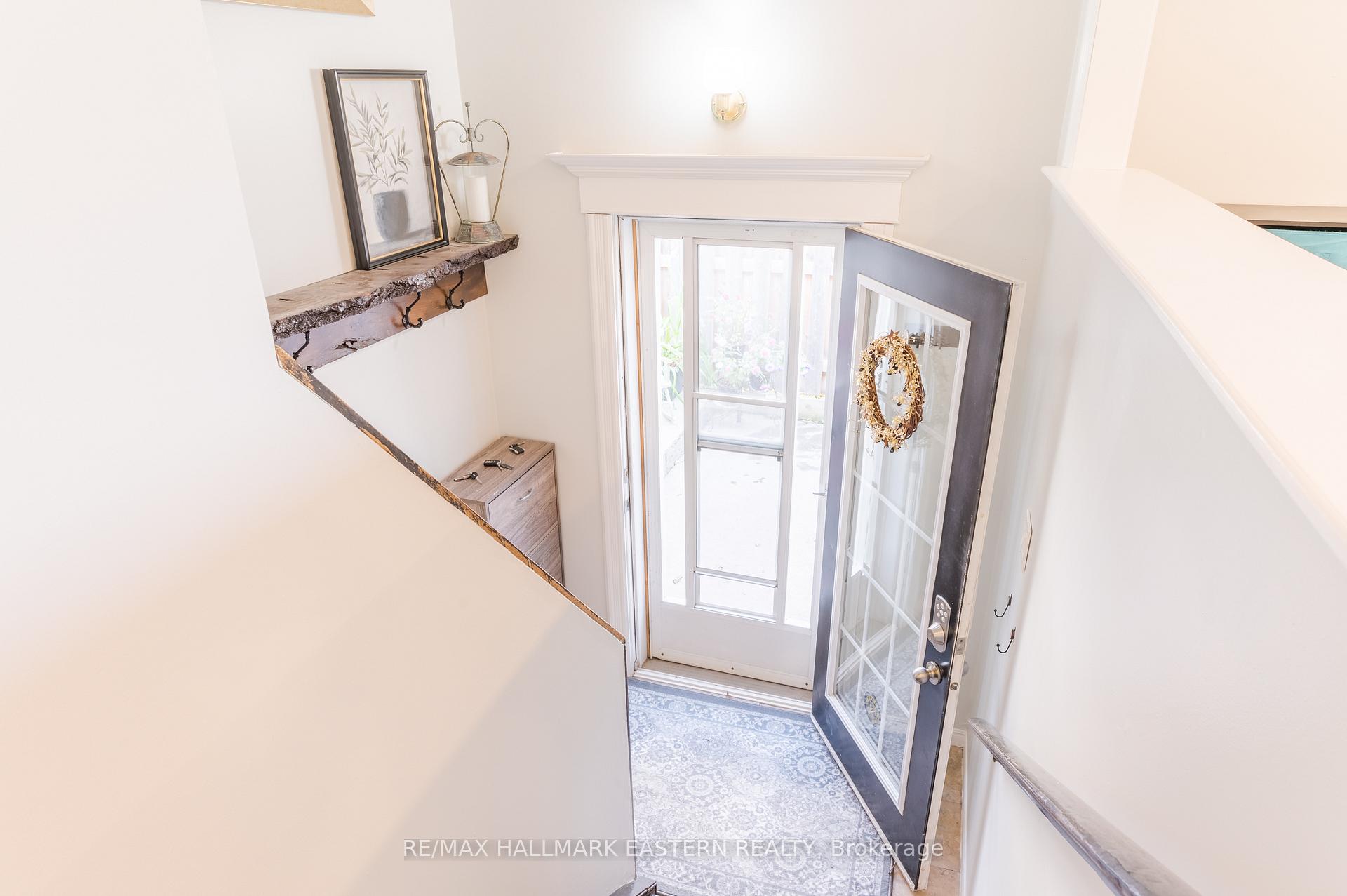 Photo 2 of 769 Trailview Drive, Peterborough, Ashburnham Ward 4 — HOMEH