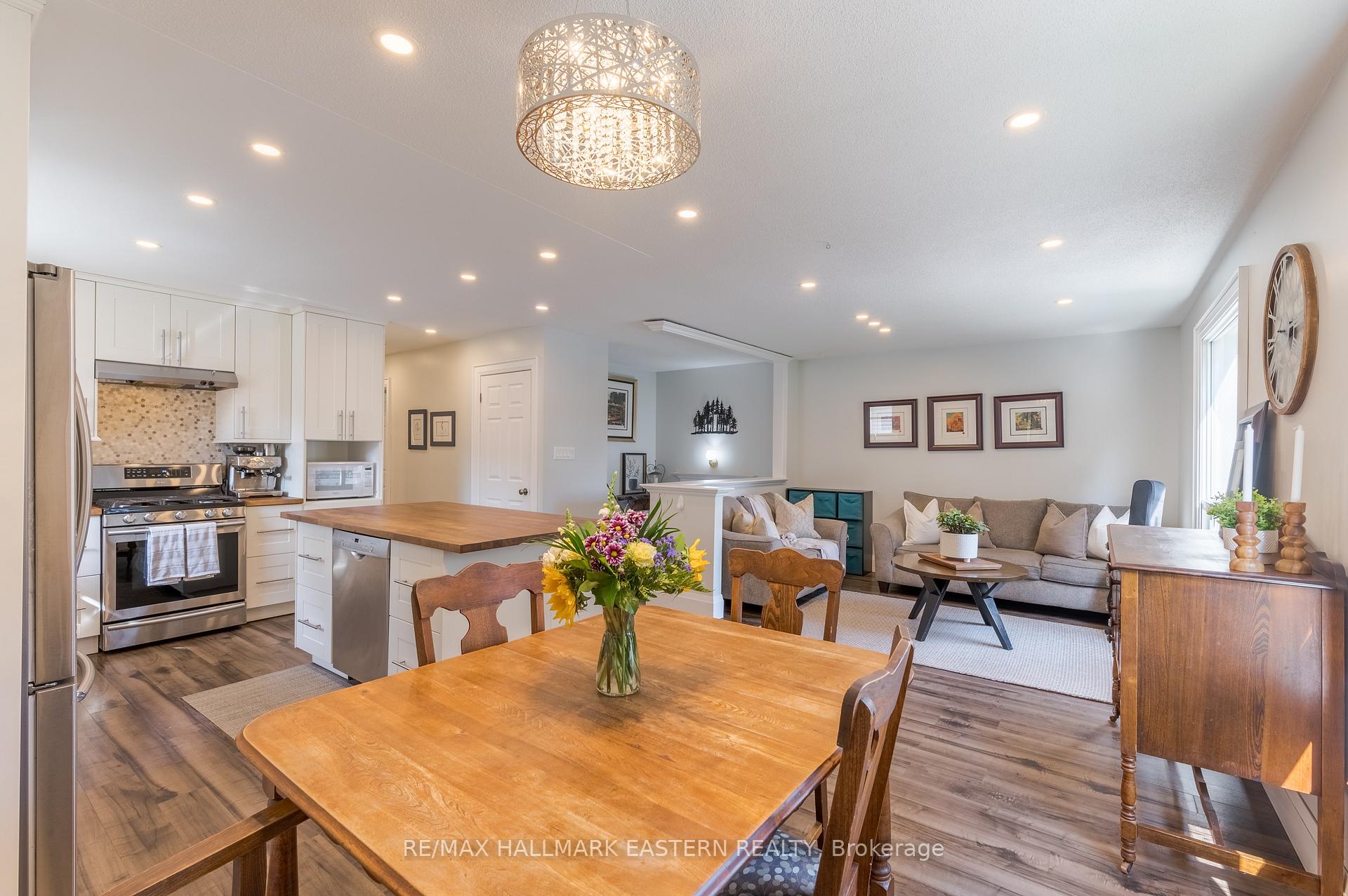 Photo 7 of 769 Trailview Drive, Peterborough, Ashburnham Ward 4 — HOMEH