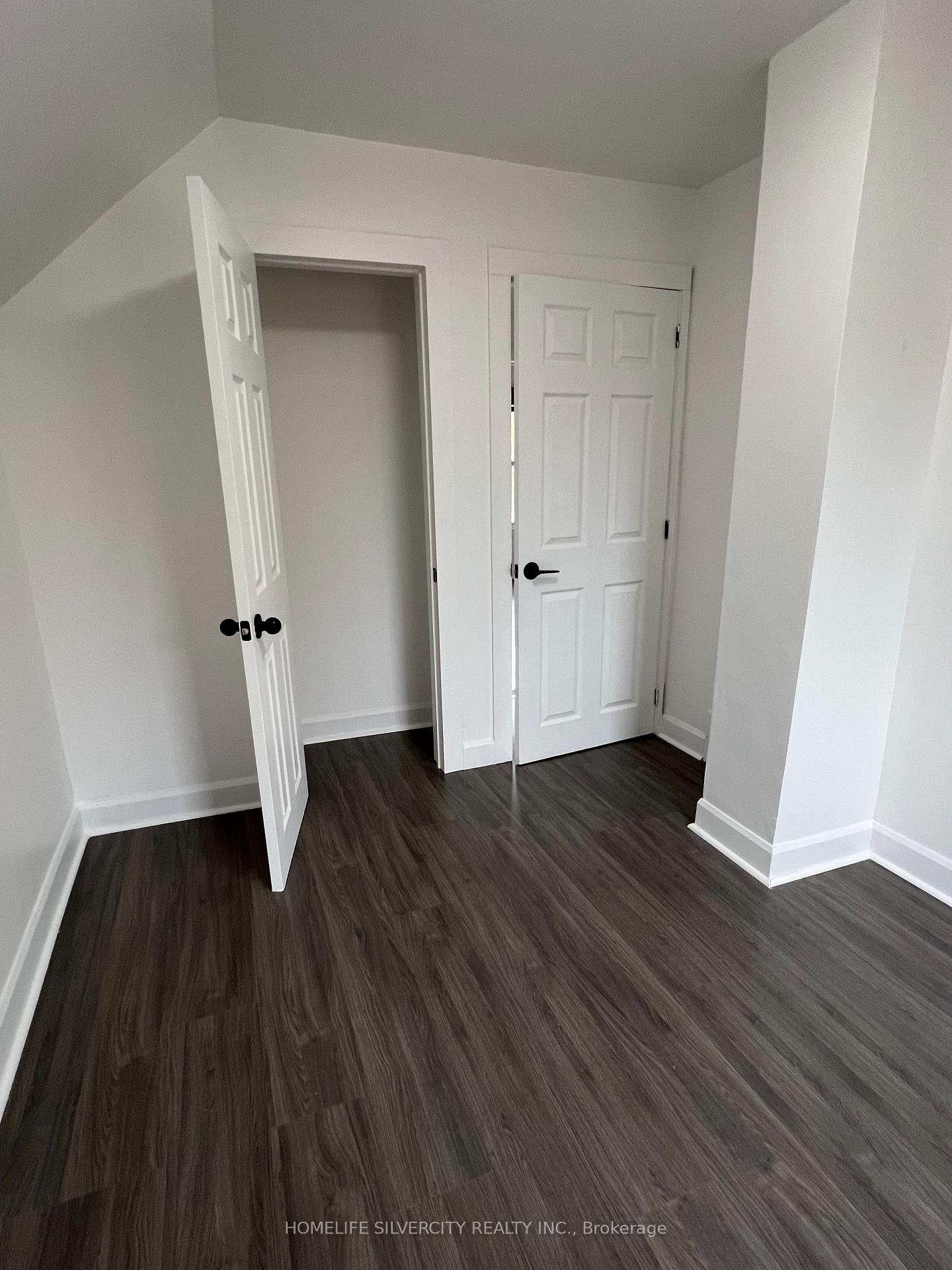 Photo 8 of 4737 Epworth Circle, Niagara Falls, Downtown — HOMEH