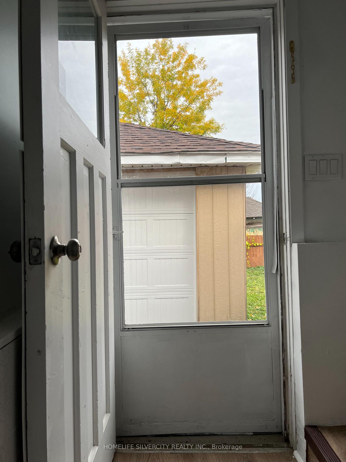 Photo 16 of 4737 Epworth Circle, Niagara Falls, Downtown — HOMEH