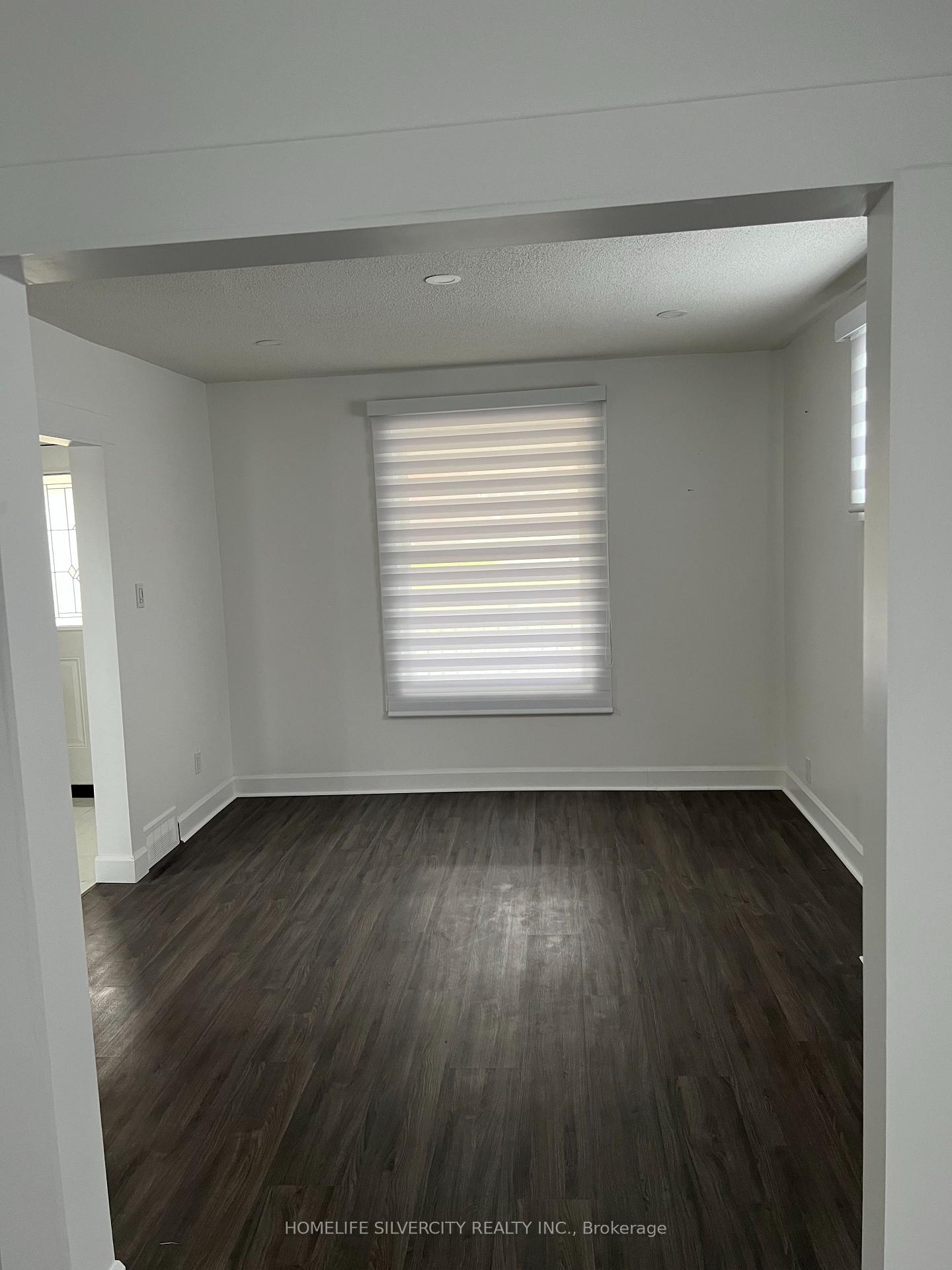 Photo 25 of 4737 Epworth Circle, Niagara Falls, Downtown — HOMEH