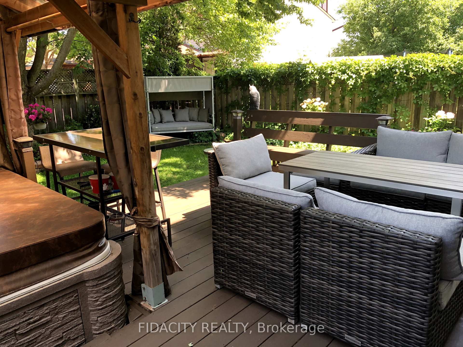 Photo 2 of 1777 Bromont Way, Ottawa, Chateauneuf — HOMEH