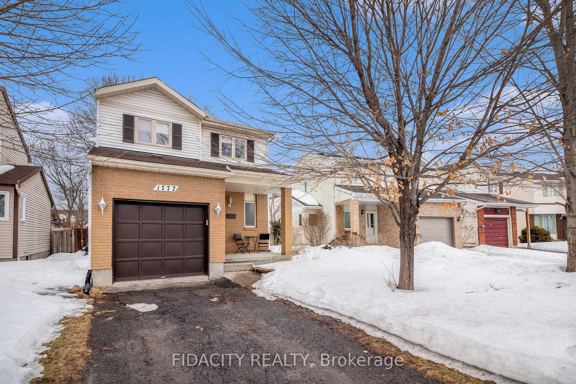 Photo 3 of 1777 Bromont Way, Ottawa, Chateauneuf — HOMEH