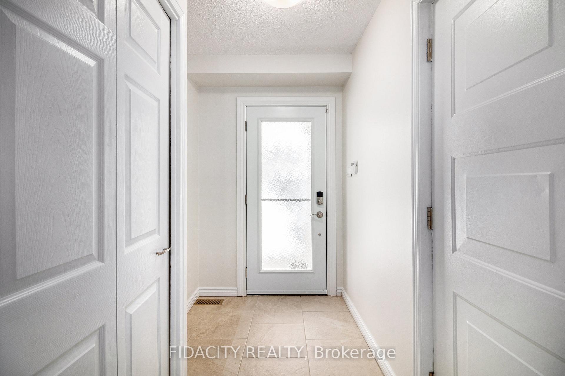 Photo 5 of 1777 Bromont Way, Ottawa, Chateauneuf — HOMEH