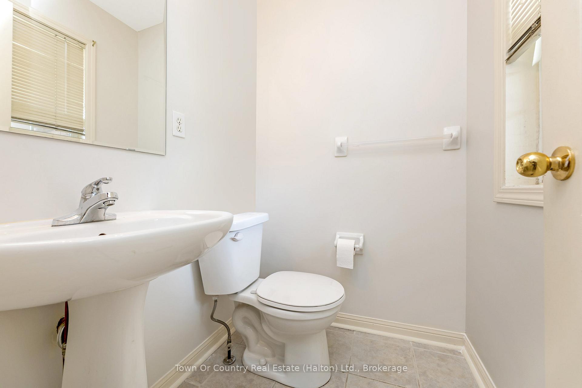Photo 4 of 416 Patterson Drive, Milton, Clarke — HOMEH