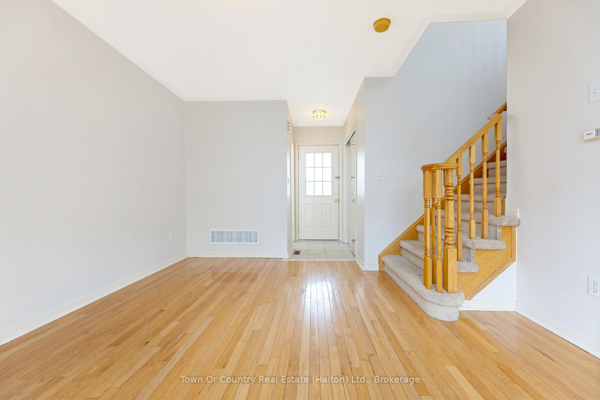 Photo 8 of 416 Patterson Drive, Milton, Clarke — HOMEH