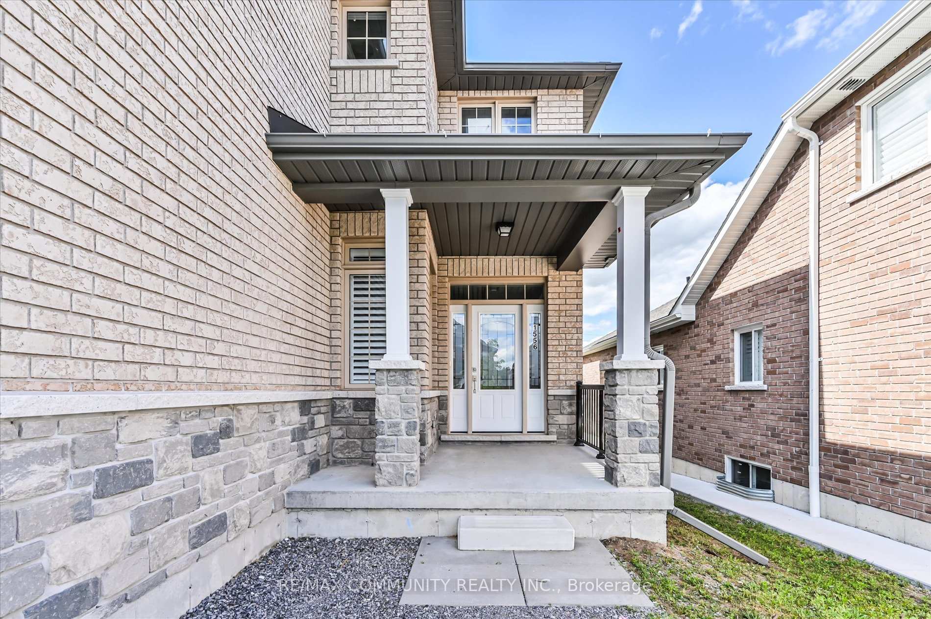 Photo 3 of 1556 Cahill Drive, Peterborough, Otonabee Ward 1 — HOMEH