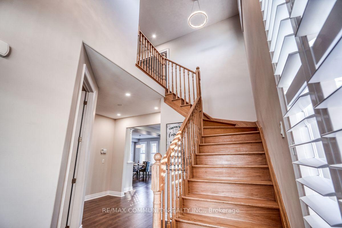 Photo 5 of 1556 Cahill Drive, Peterborough, Otonabee Ward 1 — HOMEH