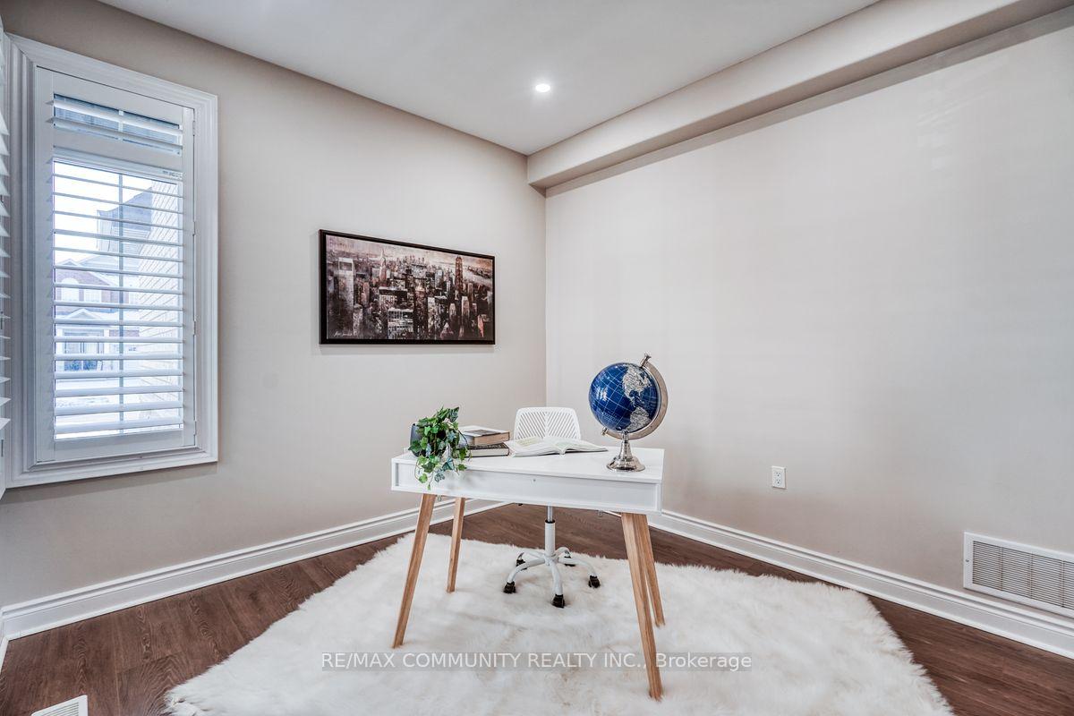 Photo 8 of 1556 Cahill Drive, Peterborough, Otonabee Ward 1 — HOMEH
