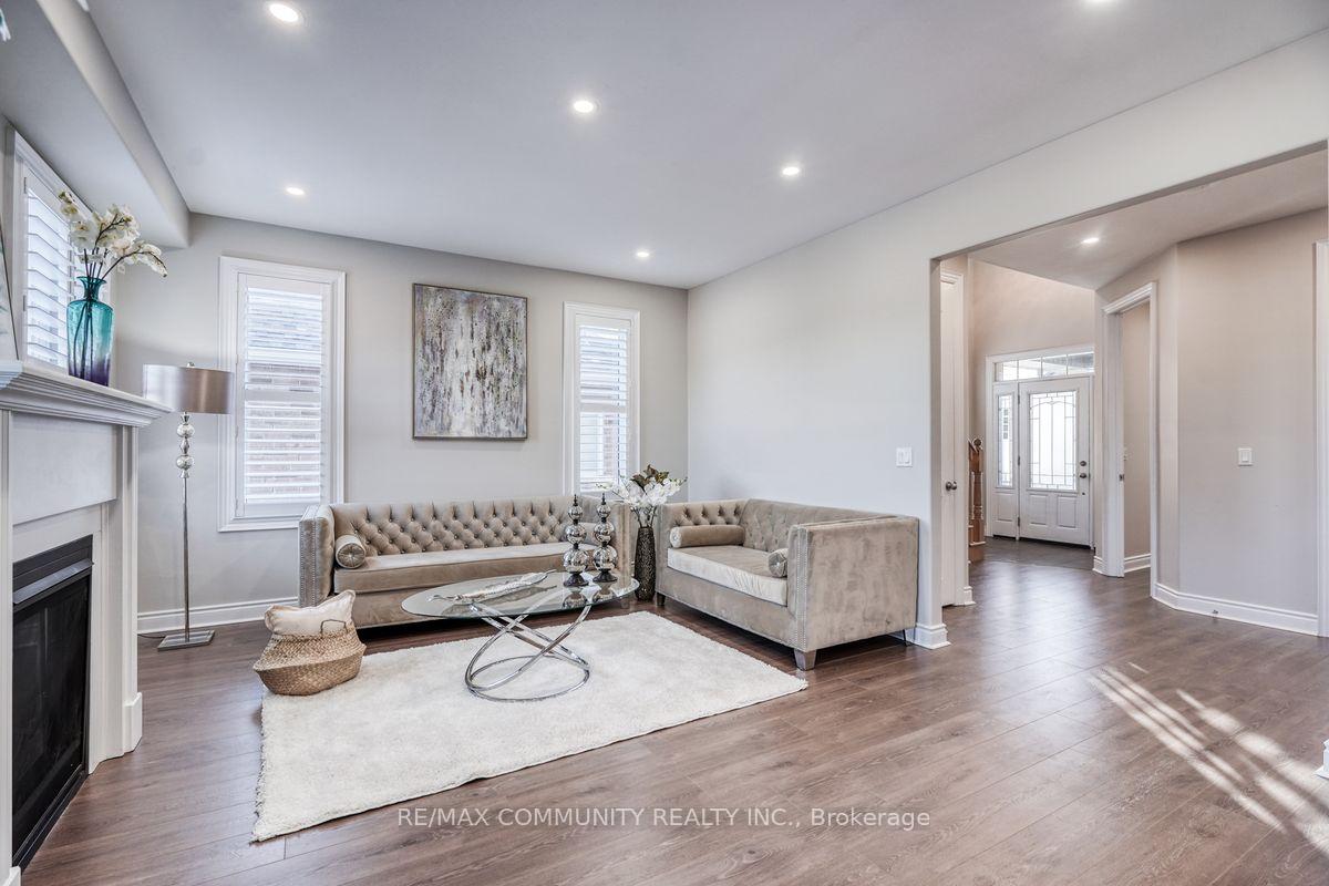 Photo 11 of 1556 Cahill Drive, Peterborough, Otonabee Ward 1 — HOMEH