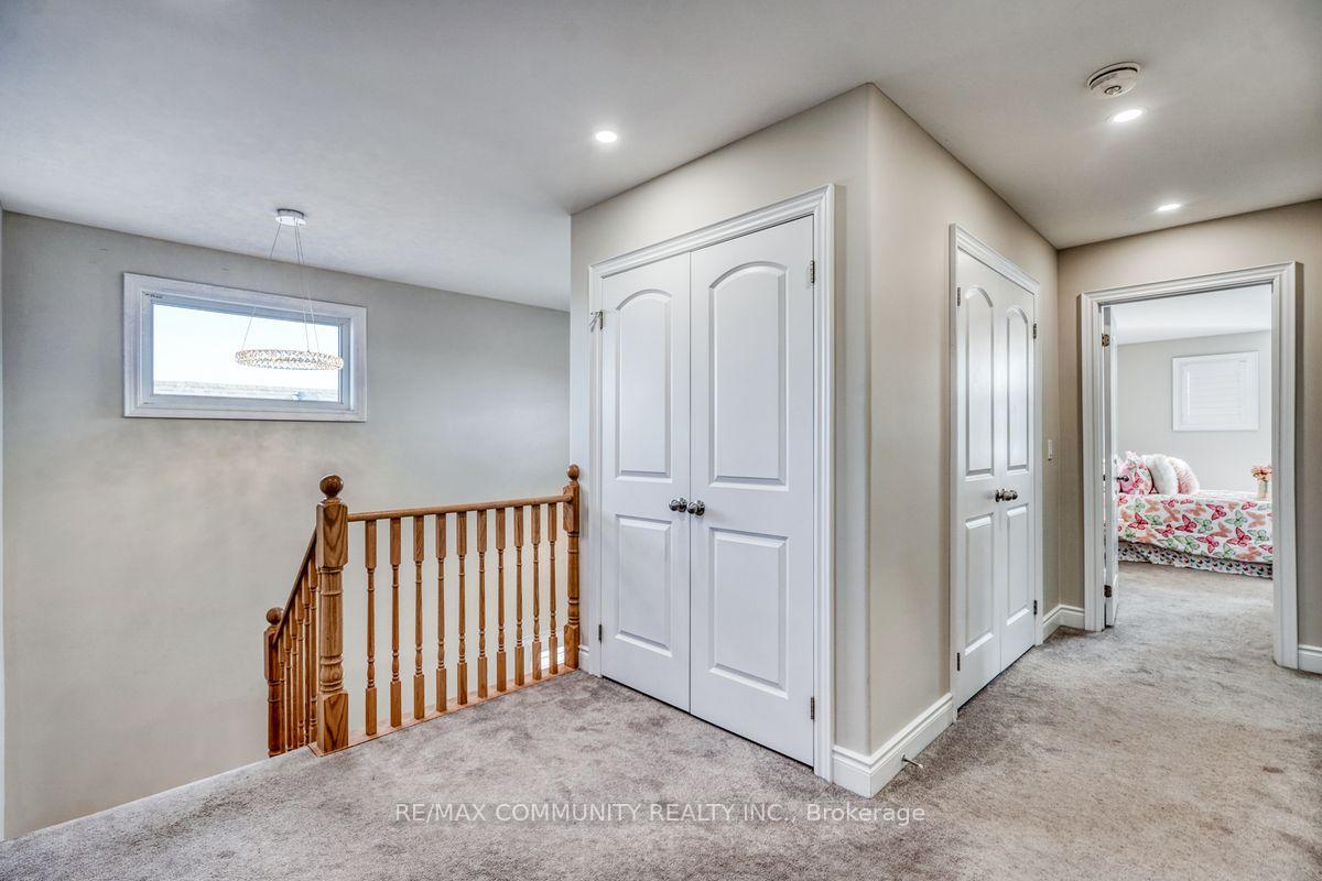 Photo 24 of 1556 Cahill Drive, Peterborough, Otonabee Ward 1 — HOMEH