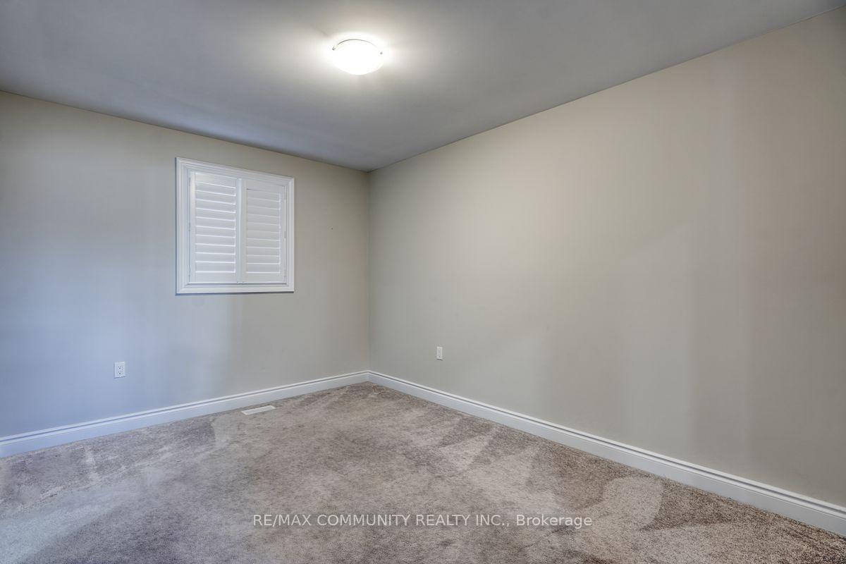 Photo 33 of 1556 Cahill Drive, Peterborough, Otonabee Ward 1 — HOMEH