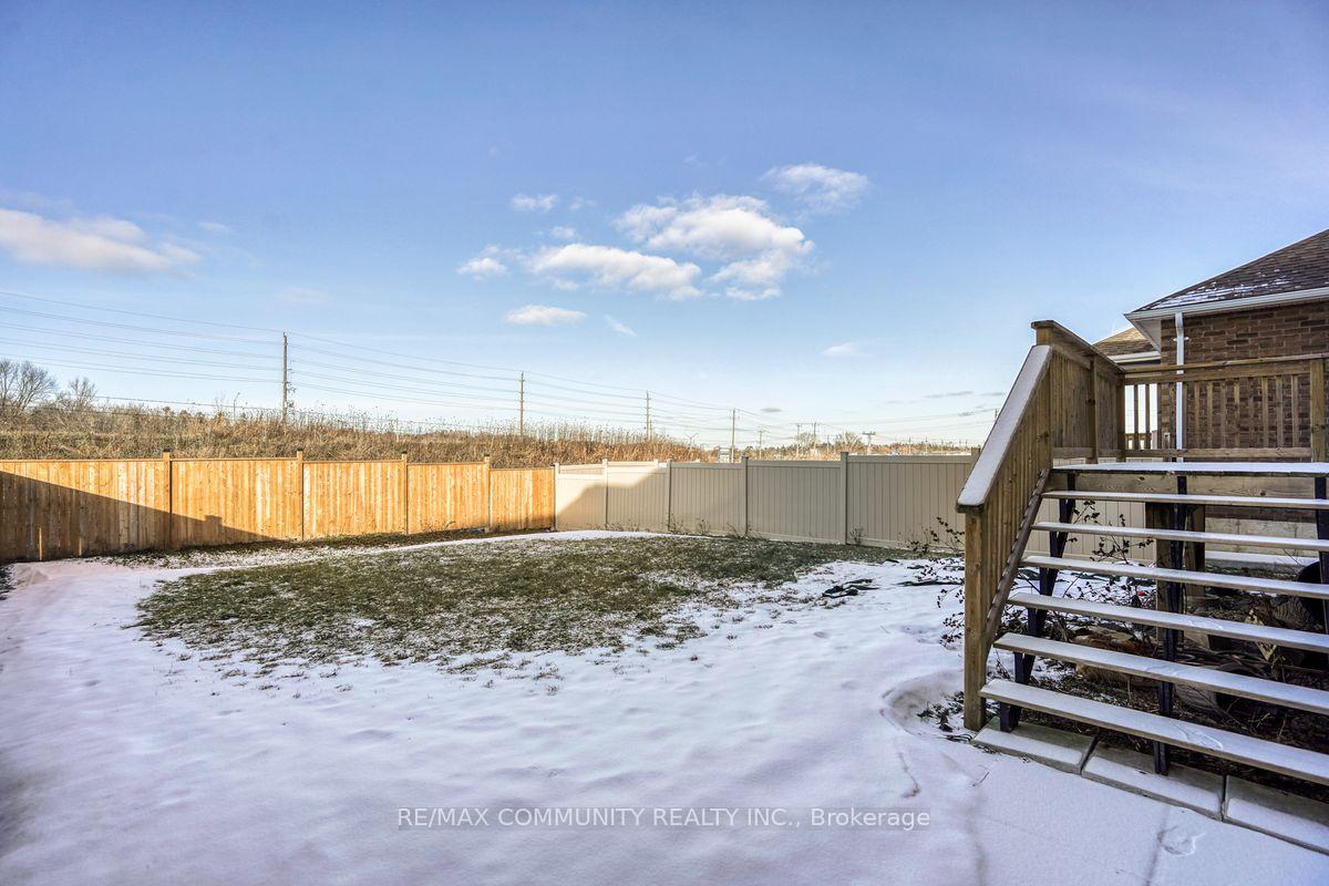 Photo 39 of 1556 Cahill Drive, Peterborough, Otonabee Ward 1 — HOMEH