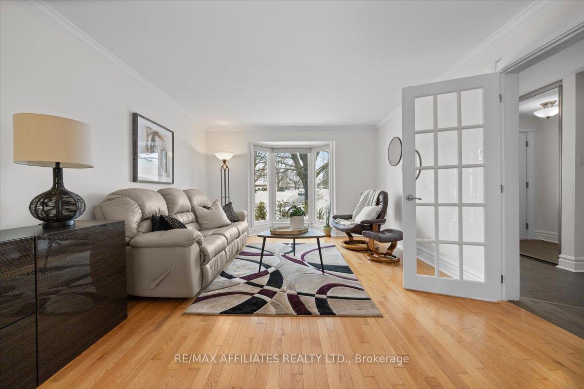 Photo 4 of 5952 Meadowglen Drive, Ottawa, Chapel Hill — HOMEH