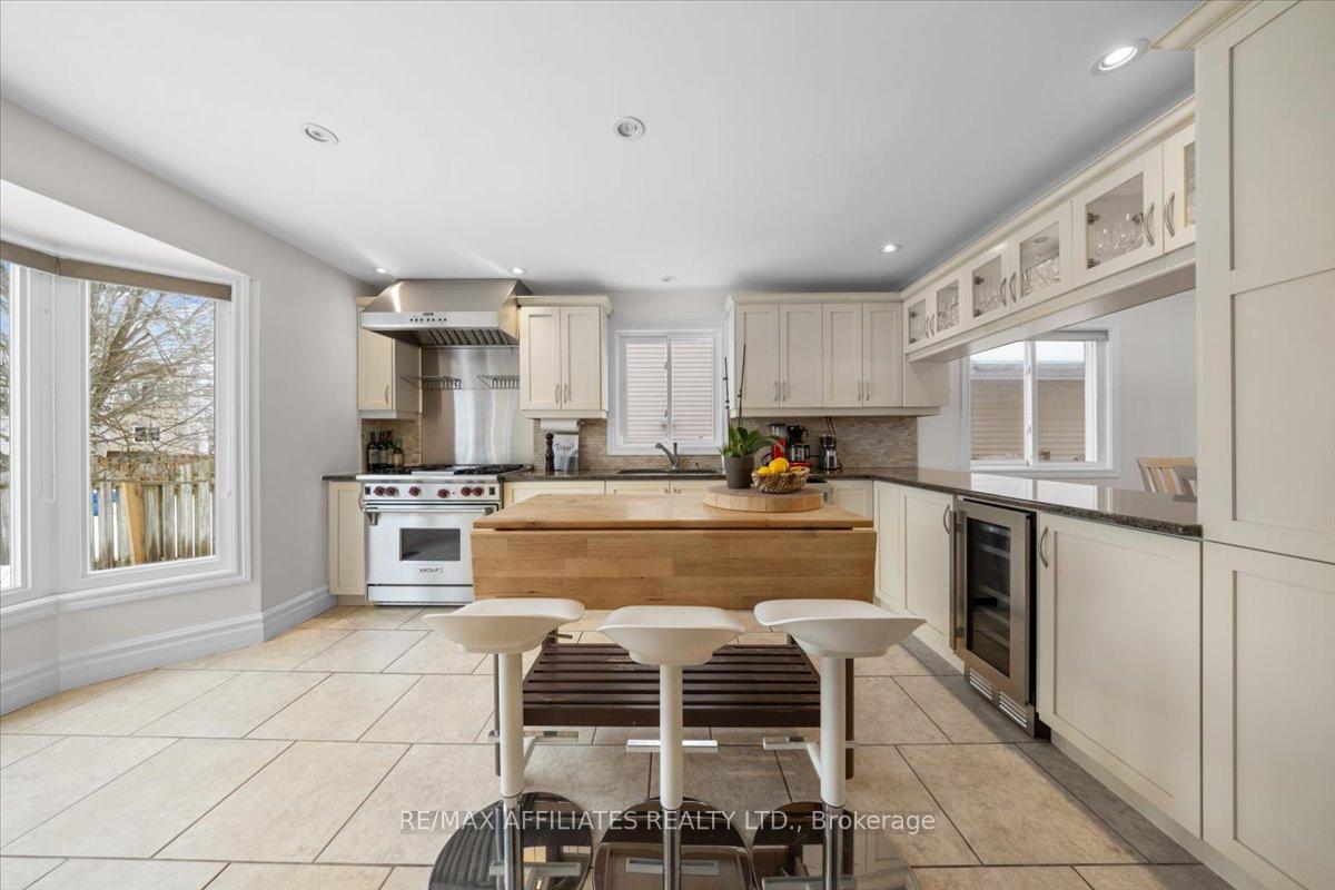 Photo 12 of 5952 Meadowglen Drive, Ottawa, Chapel Hill — HOMEH