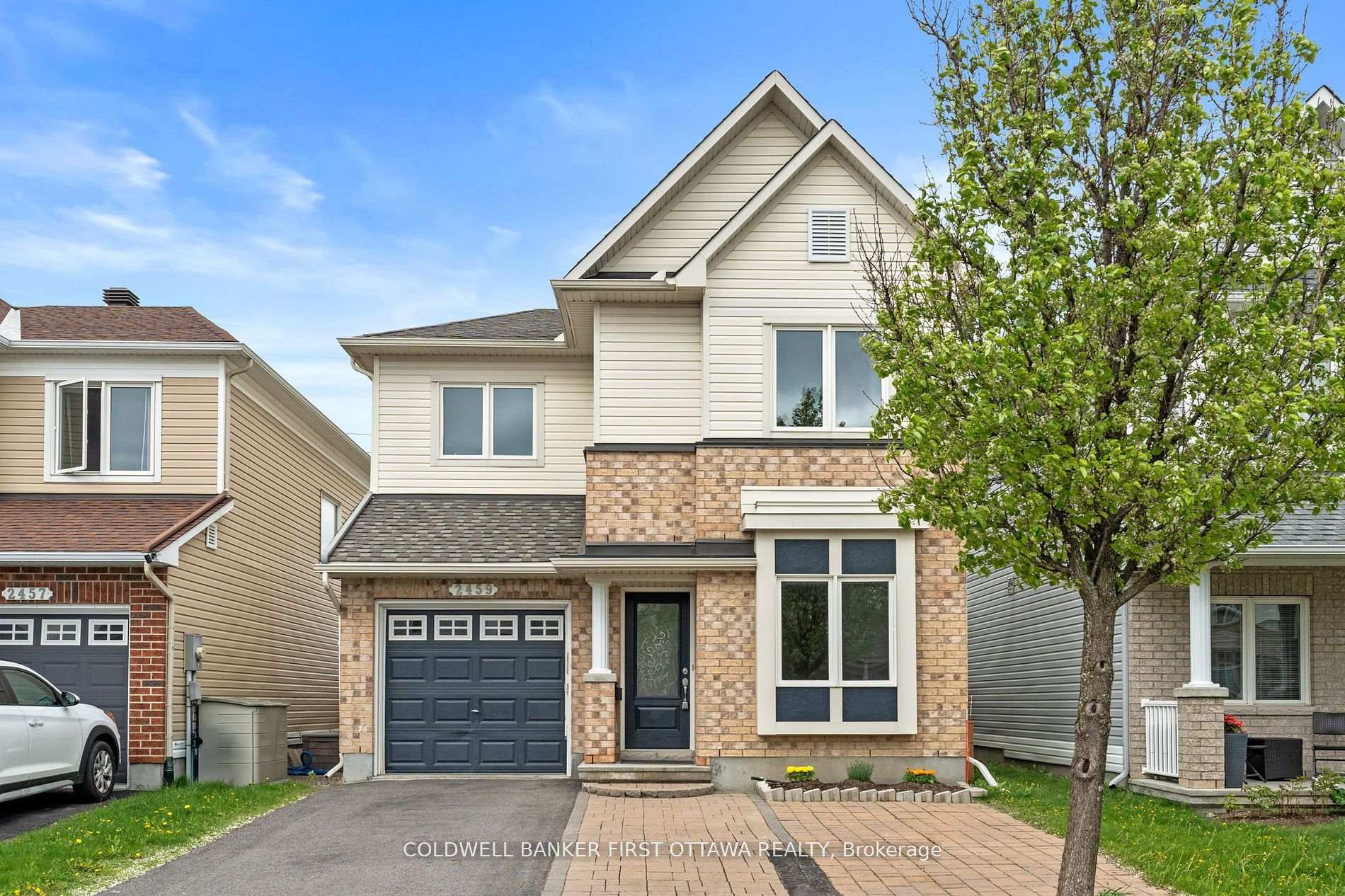 Front of 2459 Esprit Drive